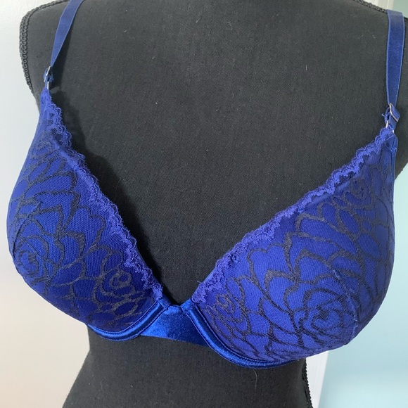 Lily of France Bra 38C - Picture 2 of 8